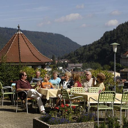 Hotel Bergfrieden Бад Вилдбад Екстериор снимка