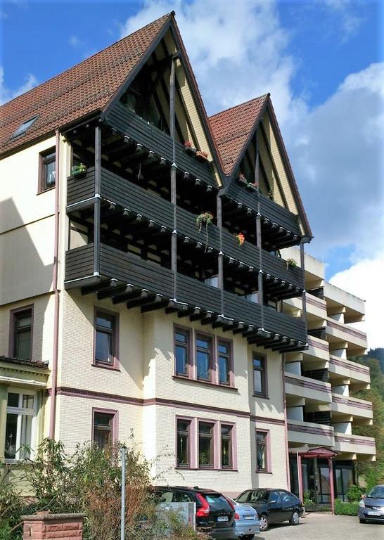 Hotel Bergfrieden Бад Вилдбад Екстериор снимка